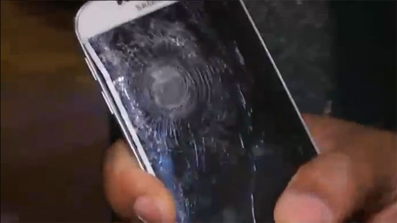 [image] A Samsung Smartphone saved a man’s life during the Paris Attack_