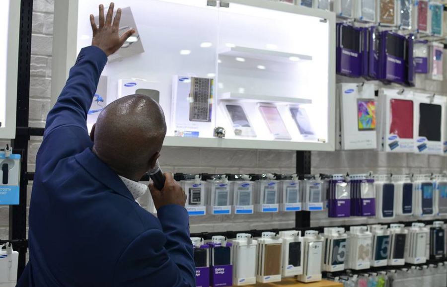 Samsung opens its largest Customer Experience Store in ...