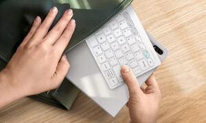 01_samsung_smart_keyboard_trio_500_1