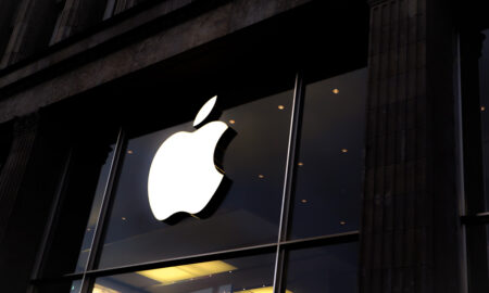 Apple-building-logo